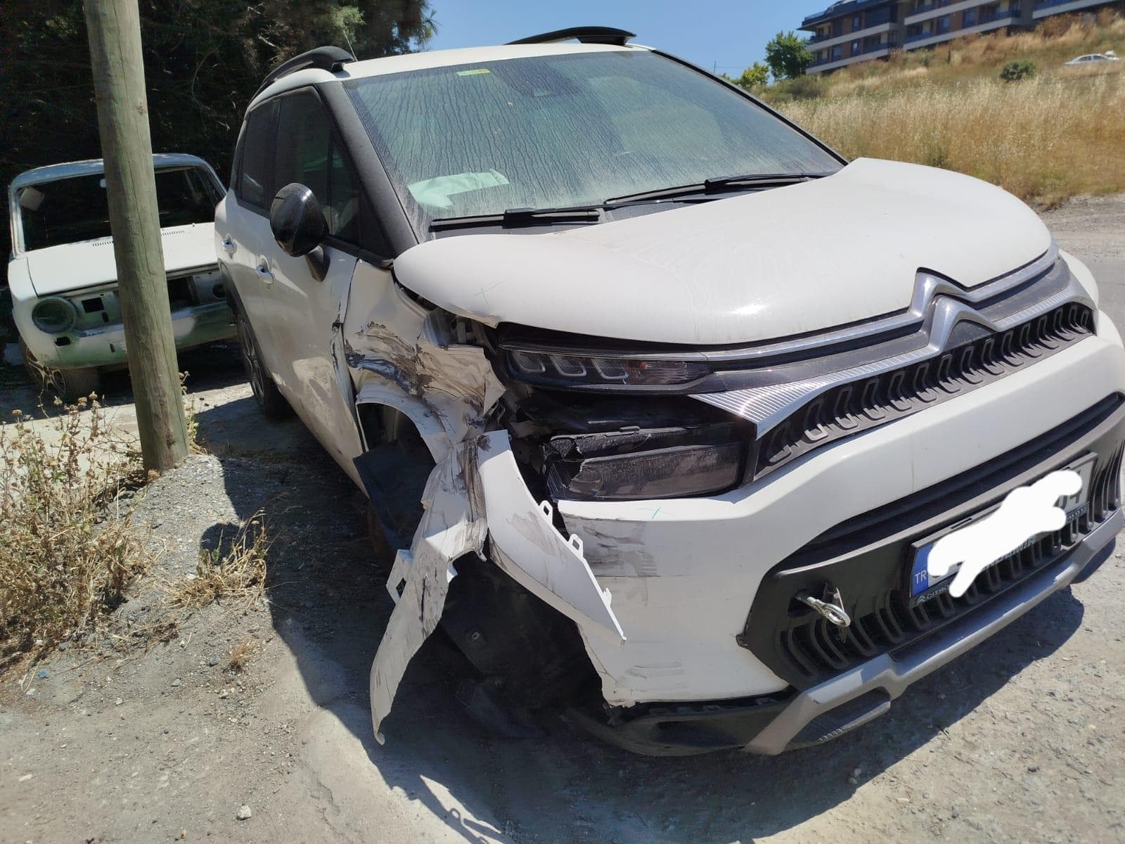 Citroën C3 Aircross · Ön-yan hasarlı